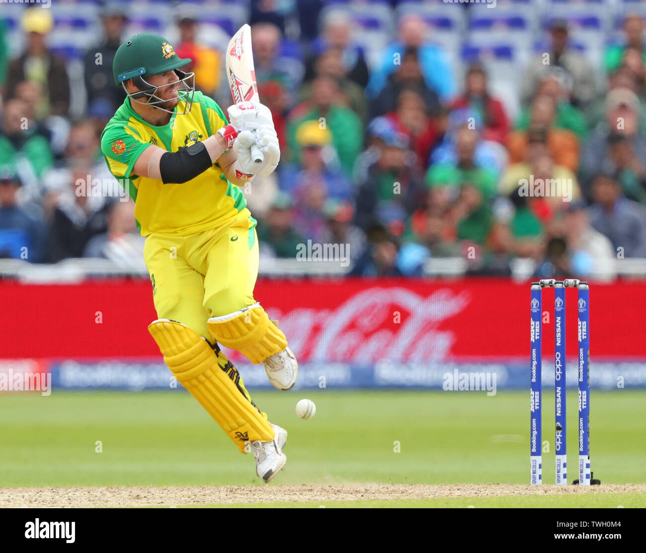 Nottingham, Regno Unito. Xx Giugno 2019. David Warner di ovatta in Australia durante il v Australia Bangladesh, ICC Cricket World Cup Match, a Trent Bridge, Nottingham, Inghilterra. Credito: Lo sport europeo Agenzia fotografica/Alamy Live News Foto Stock