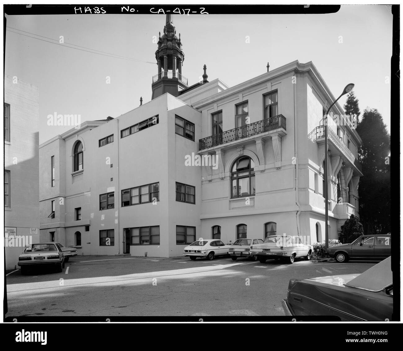 Posteriore (ovest) elevazione - Berkeley City Hall, 2134 Grove Street, Berkeley, contea di Alameda, CA Foto Stock