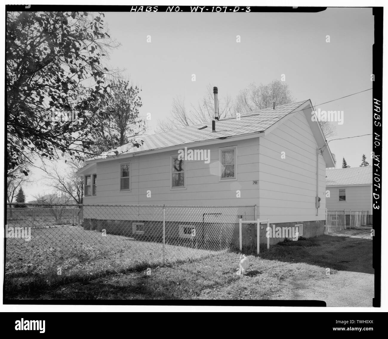 Parte posteriore e lato est, vista verso sud-sud-ovest - Fort Washakie, Edificio n. 70, Sacajawea Circle, Fort Washakie, Fremont County, WY Foto Stock