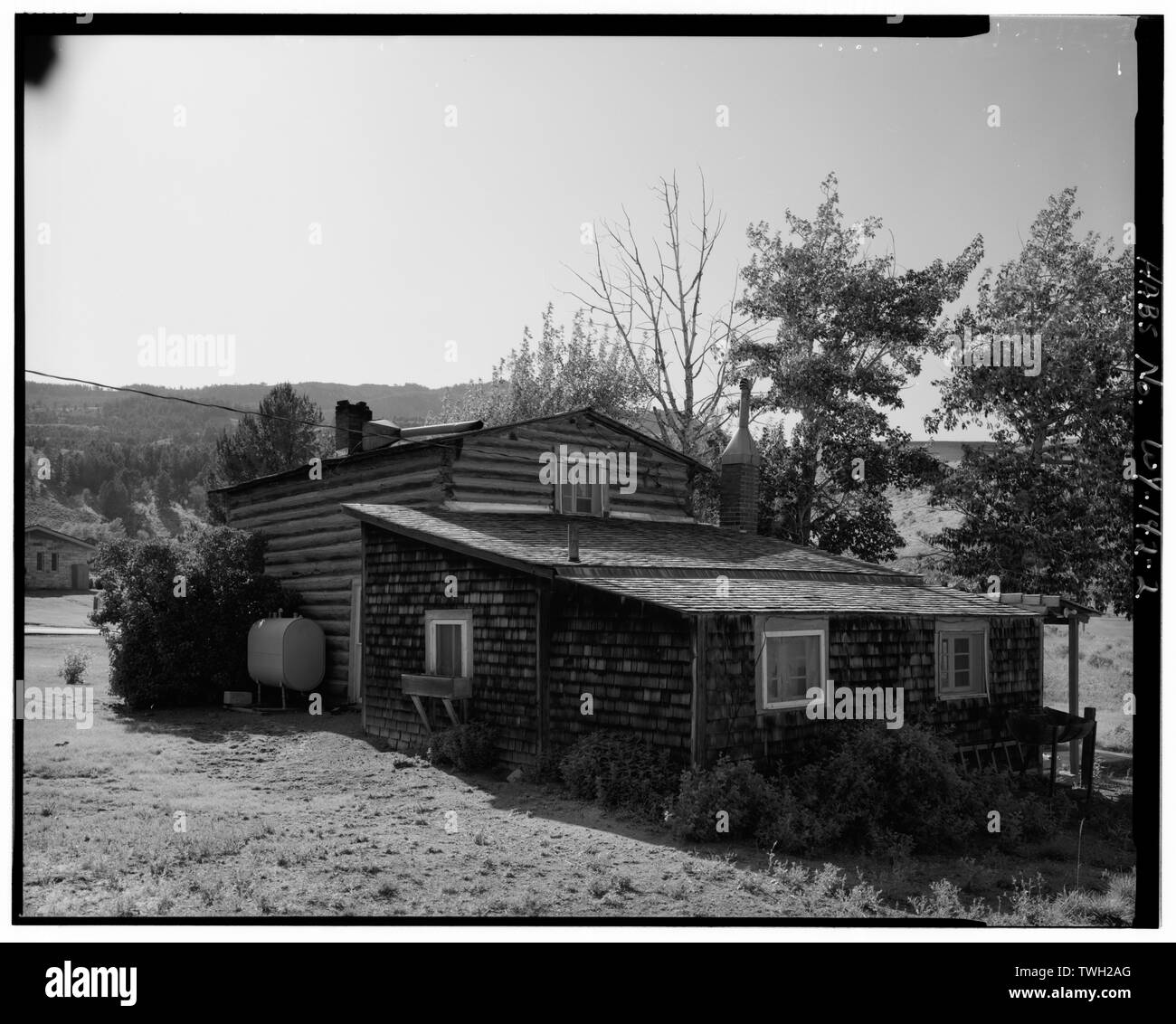 Parte posteriore, West - Mail Gestore del Residence, a nord-est di museo e ufficio postale, mammut, Parco County, WY Foto Stock