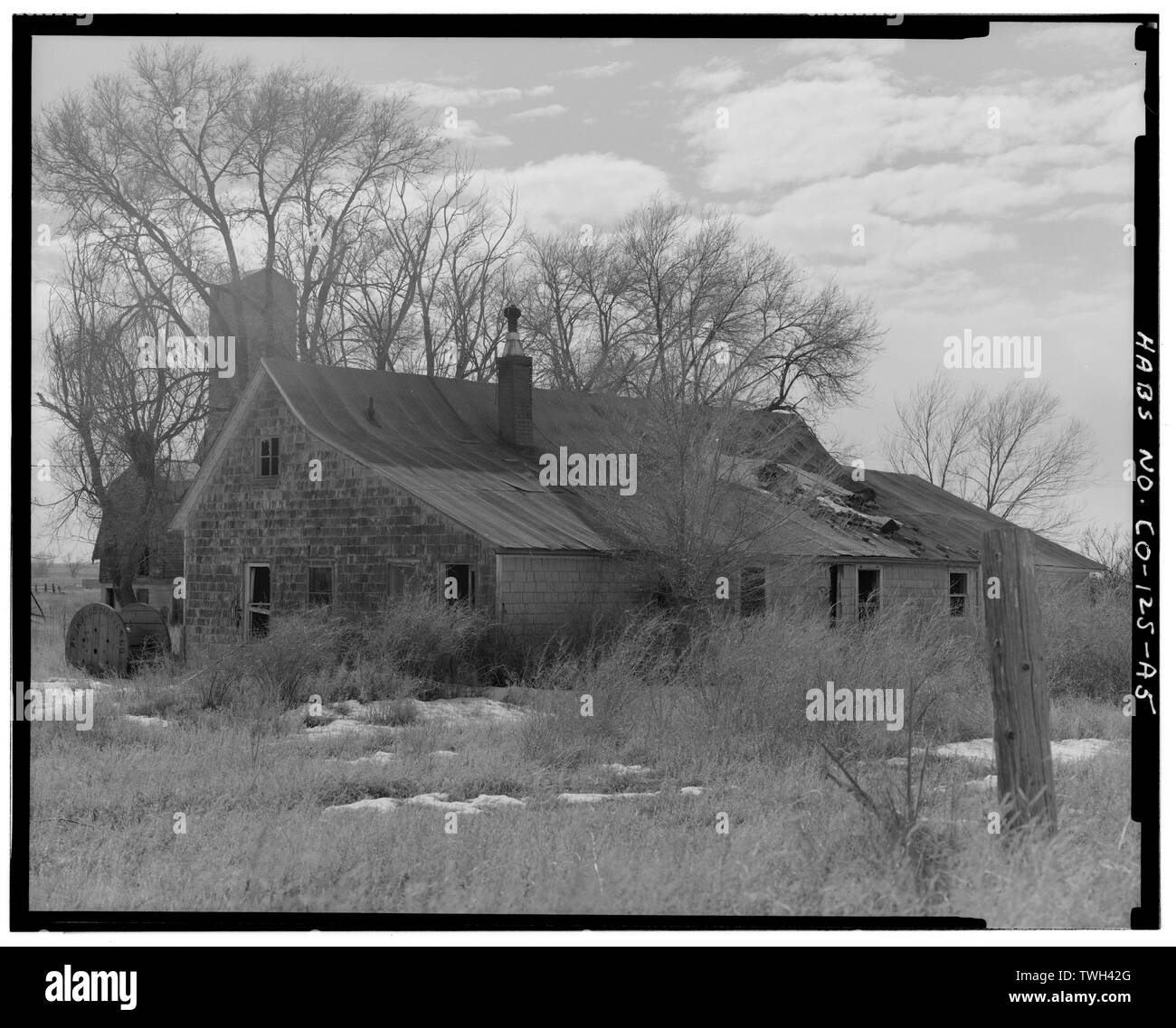 Residence, posteriore e i lati di destra, guardando verso sud-ovest. - Altman Fattoria, Casa, dal lato est di Buckely Road, a mezzo miglio a sud di settanta-Second Avenue, Denver, Contea di Denver, CO Foto Stock
