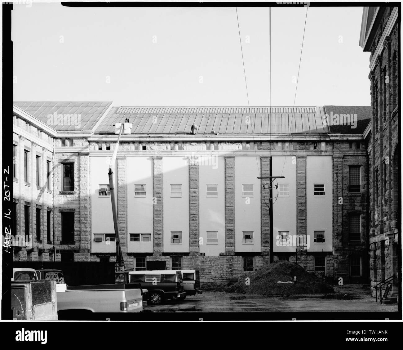 S alzato; e ala del negozio G (Edificio 108) è a sinistra della vista. (Ceronie) - Rock Island Arsenal, Edificio n. 109 Rodman Avenue e la quarta strada, Isola di Rock, rock Island County, IL Foto Stock