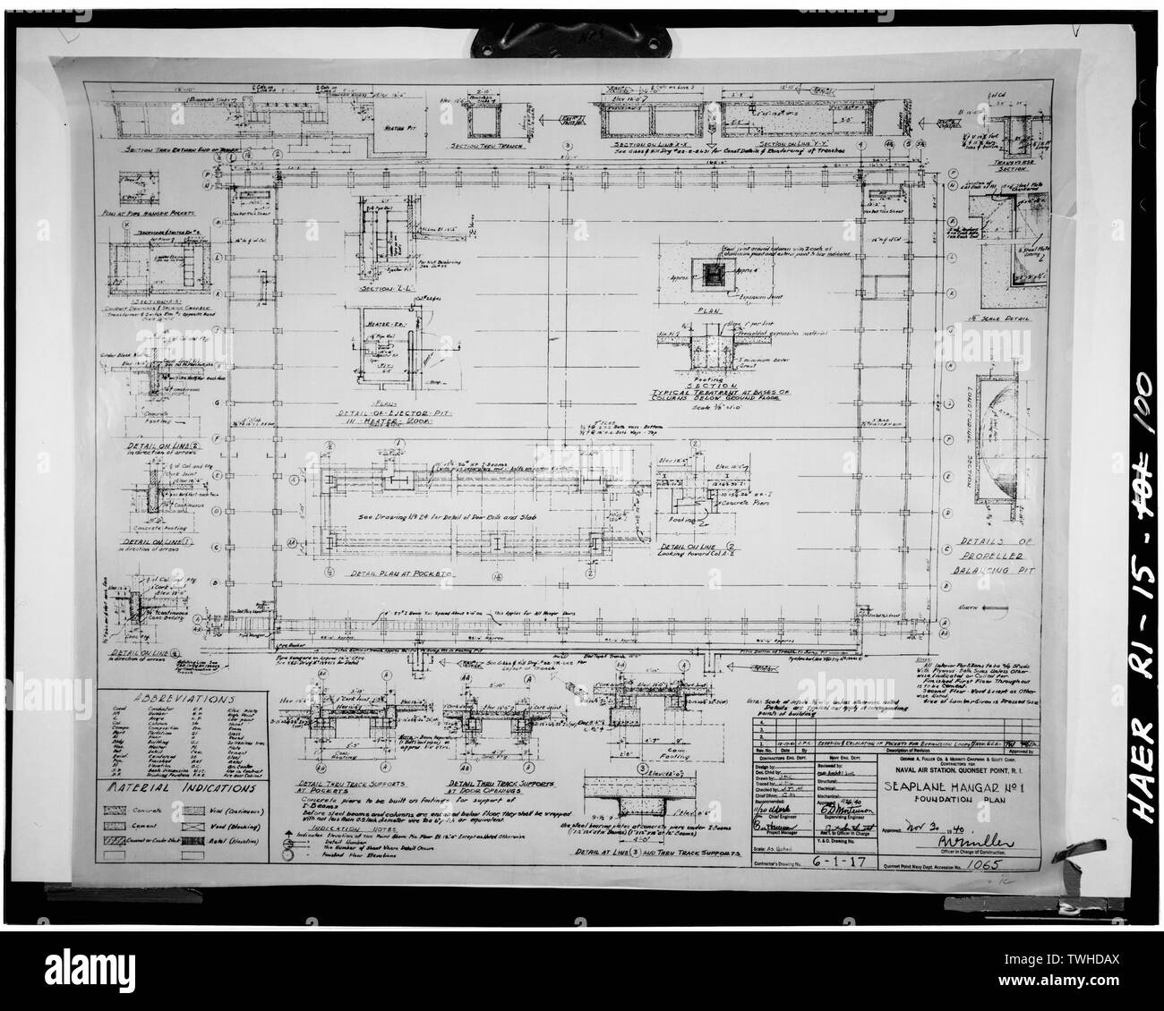 Idrovolante Hangar (Bldg. 1), il piano di fondazione, FULLER-SCOTT, 26 novembre 1940. QP ACC 1065. - Punto di Quonset Naval Air Station, Roger Williams modo, North Kingstown, Washington County, RI; Albert Kahn,incorporato; George A Fuller Company; Merritt-Chapman e Scott Corporation Foto Stock