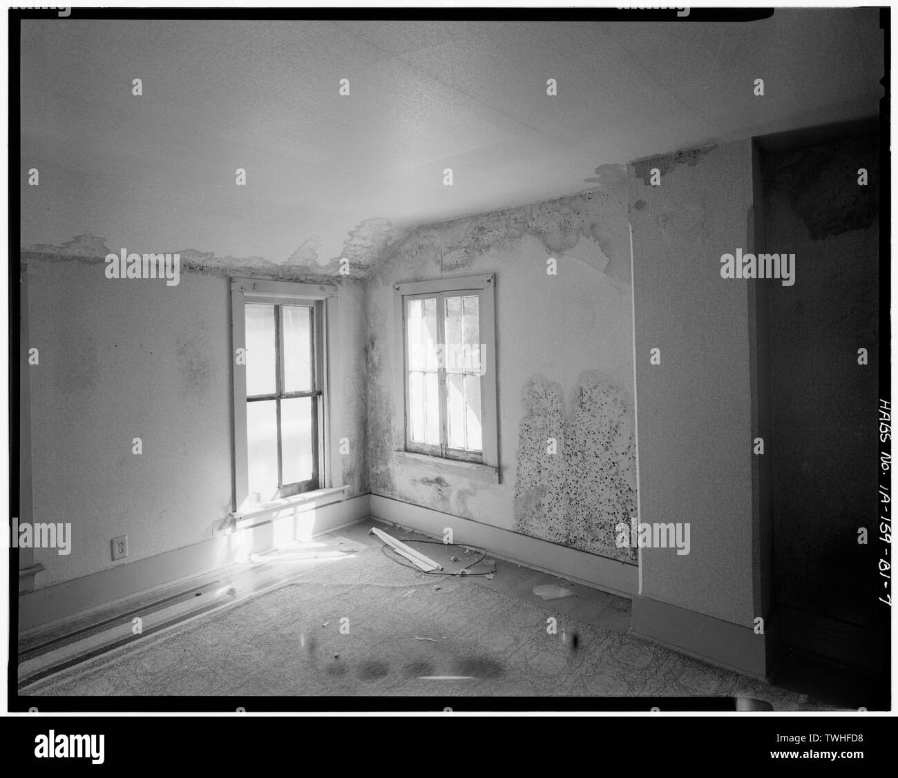 Secondo piano Camera da letto posteriore. Vista di sud-est. - Operai le case, James Martin House, 844 Dodge Street, Dubuque, Dubuque County, IA Foto Stock