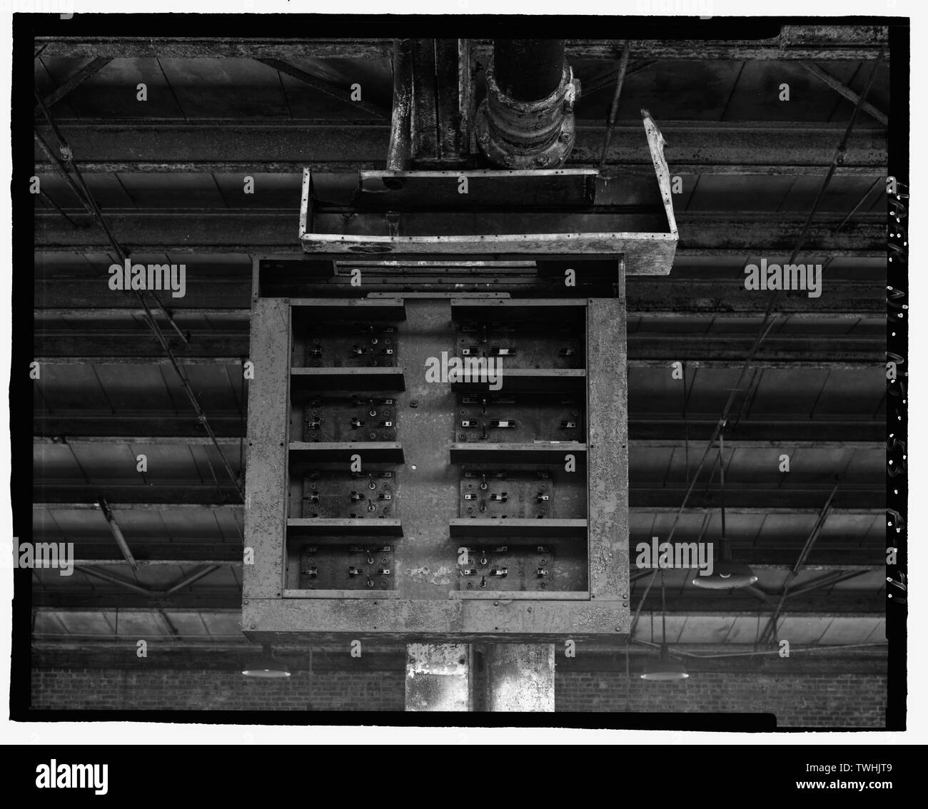 Secondo piano, rimane di elevata potenza CABINET, baie 52-53-2-3 sud, a nord-est - Ford Motor Company Edgewater impianto di assemblaggio, montaggio edificio, 309 River Road, Edgewater, Bergen County, NJ Foto Stock