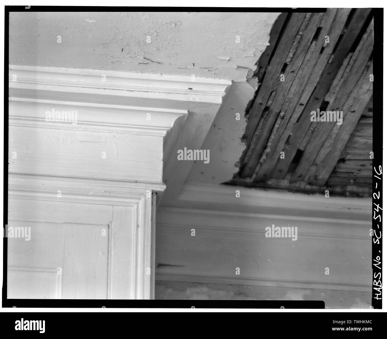 Secondo piano, Southwest stanza- cornicione dettaglio - Elizabeth Barnwell Gough House, 705 Washington Street, Beaufort, Beaufort County, SC; Gough, Elizabeth Barnwell; Barnwell, Nathaniel; Barnwell, Jack; Brooker, Colin; Brooker, Jane Bruce; Historic Beaufort Foundation, sponsor; prezzo, Virginia Barrett, trasmettitore; Boucher, Jack e del fotografo; Brooker, Colin, storico; Bayless, Charles N, fotografo Foto Stock