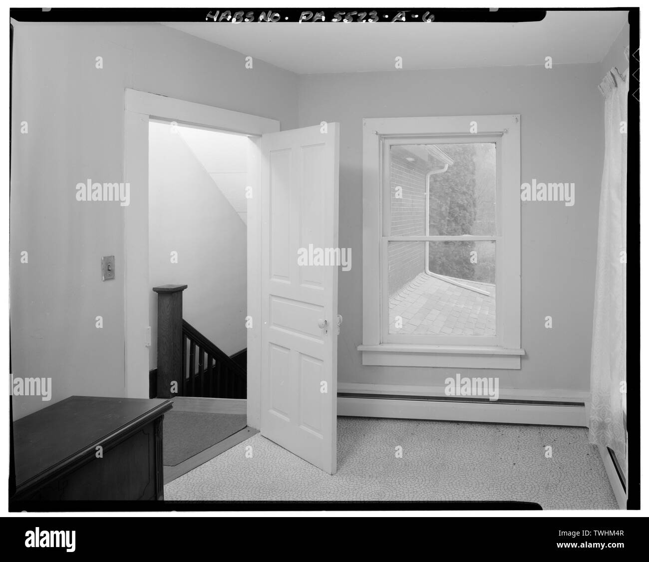 Secondo piano, vista nord-est, est CAMERA DA LETTO E ANTERIORE STAIRHALL - Samuele Probst agriturismo, agriturismo, Farrandsville Road, circa 2.1 milies a nord-ovest di Jay Street Bridge, Lock Haven, Clinton County, PA; camere, Clair; Cleveland, M Todd, project manager; Tucher, Rob, fotografo; Cremer, Jill, delineatore; Nabors, Susan C, storico; Abate, Martin B, storico Foto Stock