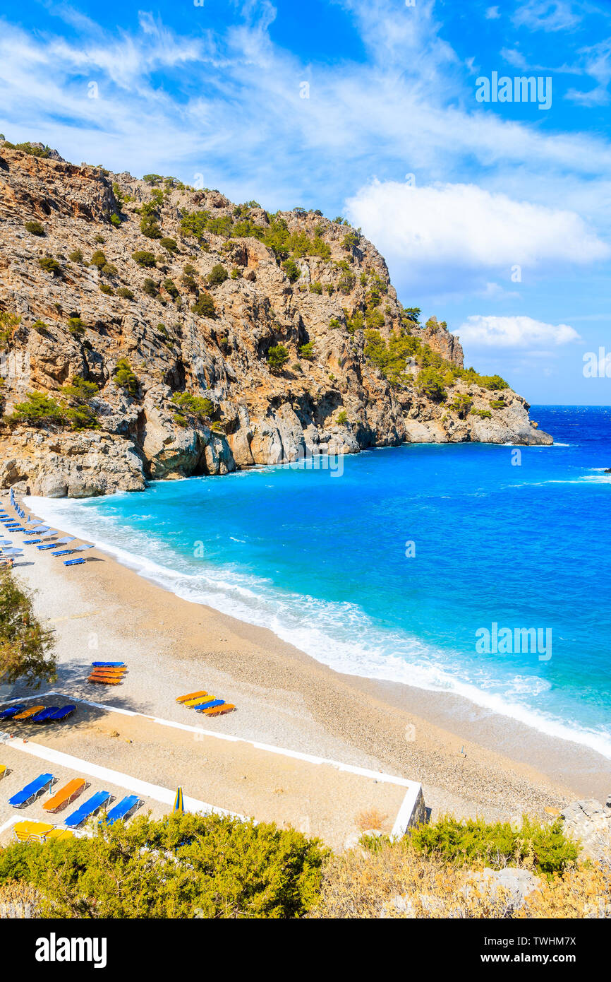 Azzurro mare acqua a Achata beach su Karpathos Island, Grecia Foto Stock