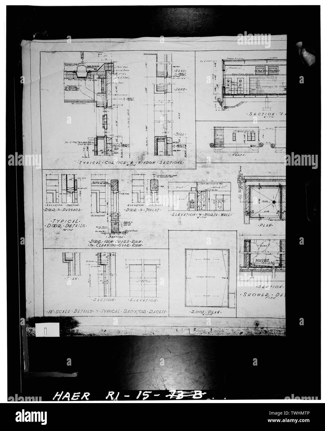 Seconda metà del disegno (Vedere la didascalia per RI-15-66) - punto Quonset Naval Air Station, Roger Williams modo, North Kingstown, Washington County, RI; Albert Kahn,incorporato; George A Fuller Company; Merritt-Chapman e Scott Corporation Foto Stock