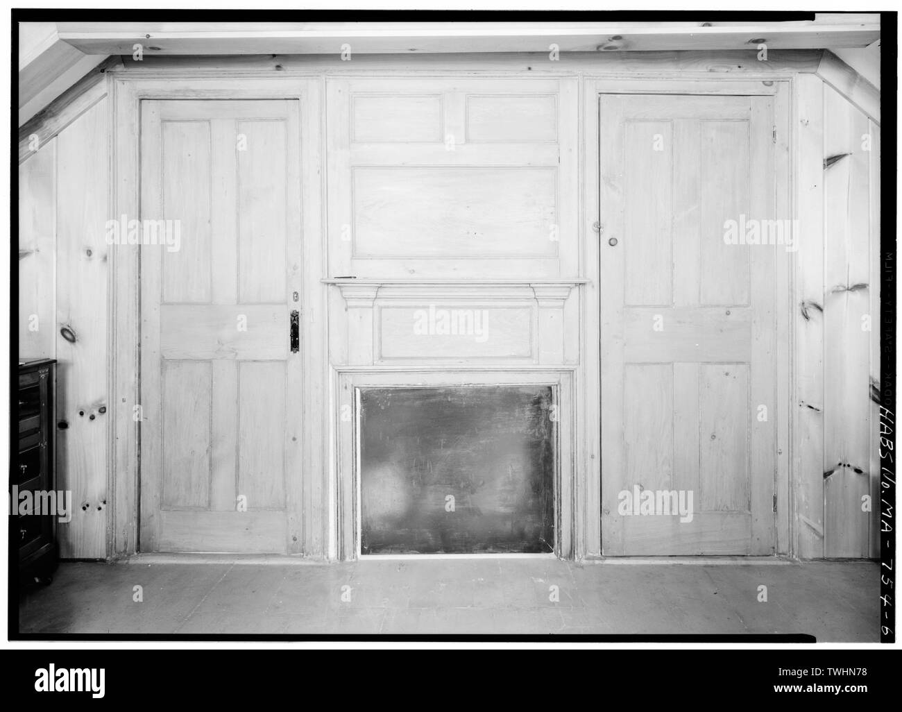 Al secondo piano Sala Est camino parete - William T. Newcomb House, Pompa punto Log, Truro, Barnstable County, MA Foto Stock