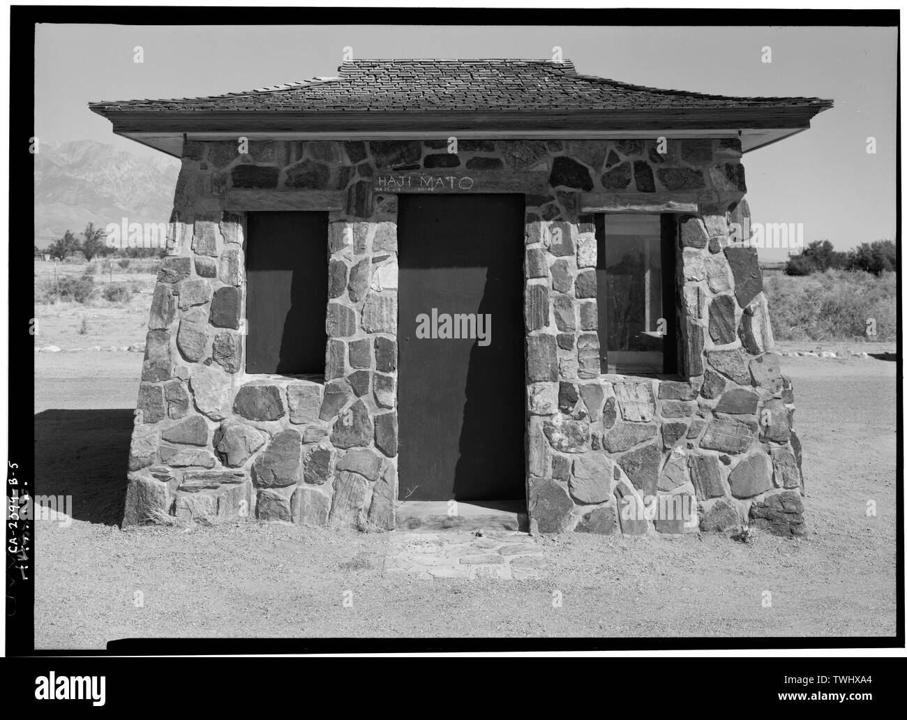 Elevazione laterale, guardando verso nord-ovest - Manzanar War Relocation Center, la polizia militare Post, indipendenza, Contea di Inyo, CA Foto Stock