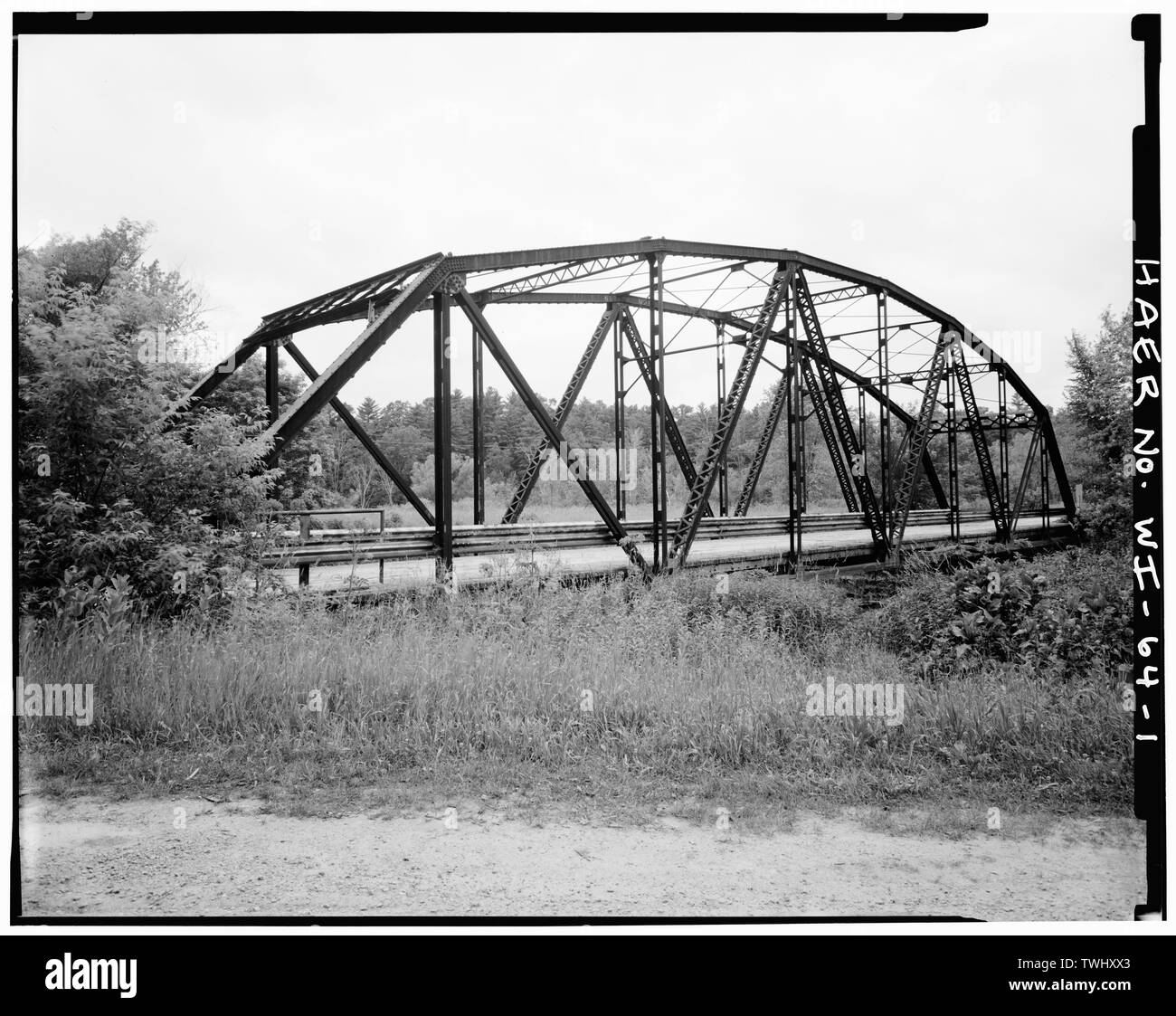 Vista laterale del ponte, guardando verso nord-ovest - Statale Ponte No. 16, Spanning Kickapoo River, La Farge, Vernon County, WI; St. Croix Bridge Azienda; Nord, Harold L Foto Stock