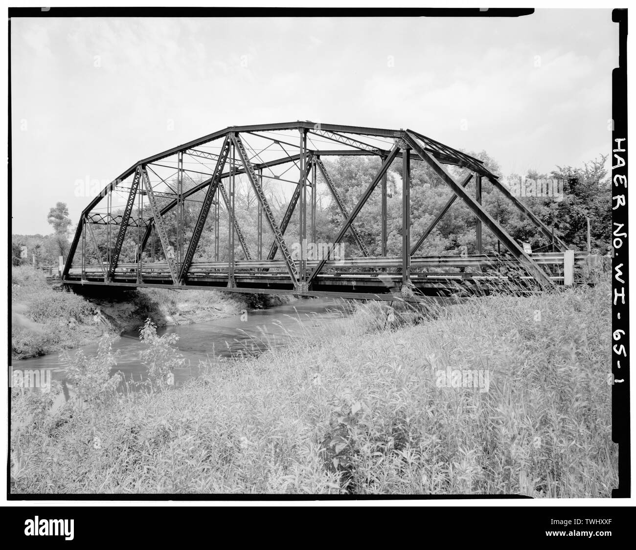 Vista laterale del ponte, guardando ad Est - Ponte No. 18, Spanning Kickapoo River, La Farge, Vernon County, WI; Minneapolis in acciaio e Manufacturing Company; Knapp,Stout e la società Foto Stock