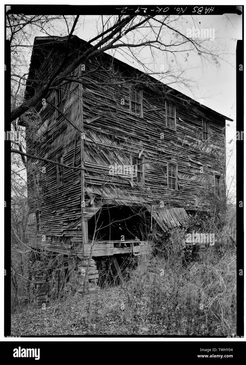 Vista laterale del mulino, DAL SUD-EST - Hildebrand's Mill, Selce, Delaware County, OK Foto Stock