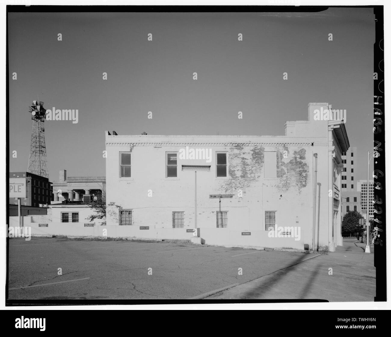 Vista laterale del Barnes edificio dal cotone AVENUE, rivolta verso nordest. - Edificio Barnes, 477 cotone Avenue, Macon, Bibb County, GA Foto Stock