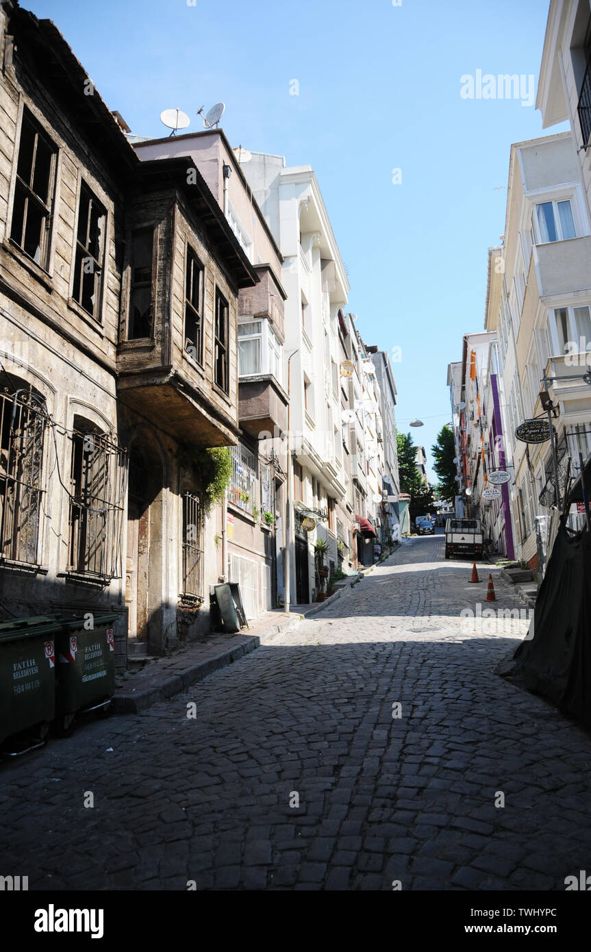 Abbandonati tradizionale edificio ottomano di Istanbul Foto Stock