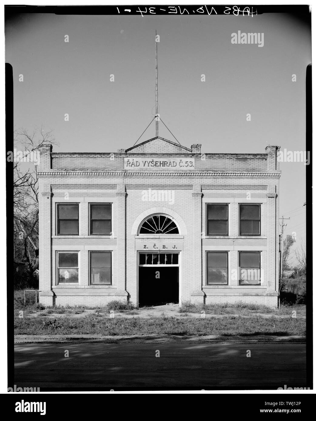 Sam Amato fotografo Ottobre 1977 EAST (anteriore) di elevazione - Zapadni Cesko-Bratreske Jednoty Hall numero 53, Fifth Avenue, Niobrara, Knox County, NE Foto Stock