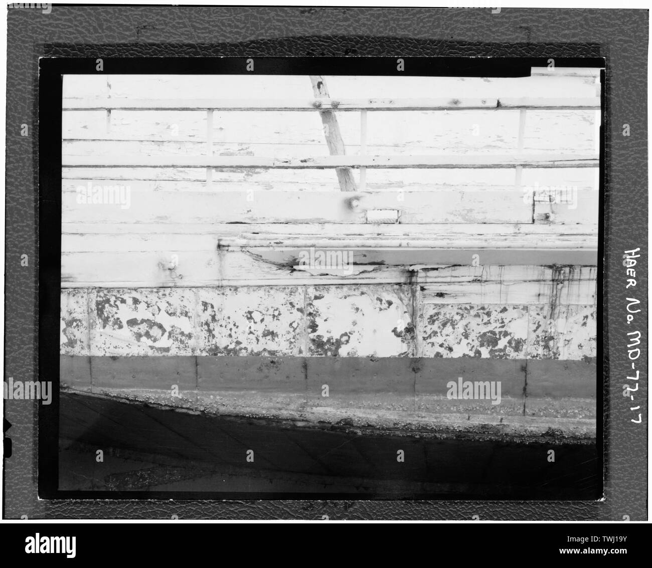 Stessa vista come MD-77-16, esposizione più scuro evidenziando il dettaglio del legno. - Two-Sail Bateau E. C. COLLIER, Chesapeake Bay Maritime Museum, mulini Street, Saint Michaels, Talbot County, MD; Cavaliere, George Washington; Collier, Eddie; Collier, Ross E; Dix, Jefferson; Larrimore, John; Cummings, John; Cummings, Pauline; Larrimore Elise Foto Stock Stessa vista come MD-77-16, esposizione più scuro evidenziando il dettaglio del legno. - Two-Sail Bateau E. C. COLLIER, Chesapeake Bay Maritime Museum, mulini Street, Saint Michaels, Talbot County, MD; Cavaliere, George Washington; Collier, Eddie; Collier, Ross E; Dix, Jefferson; Larrimore, John; Cummings, John; Cummings, Pauline; Larrimore Elise Foto Stock