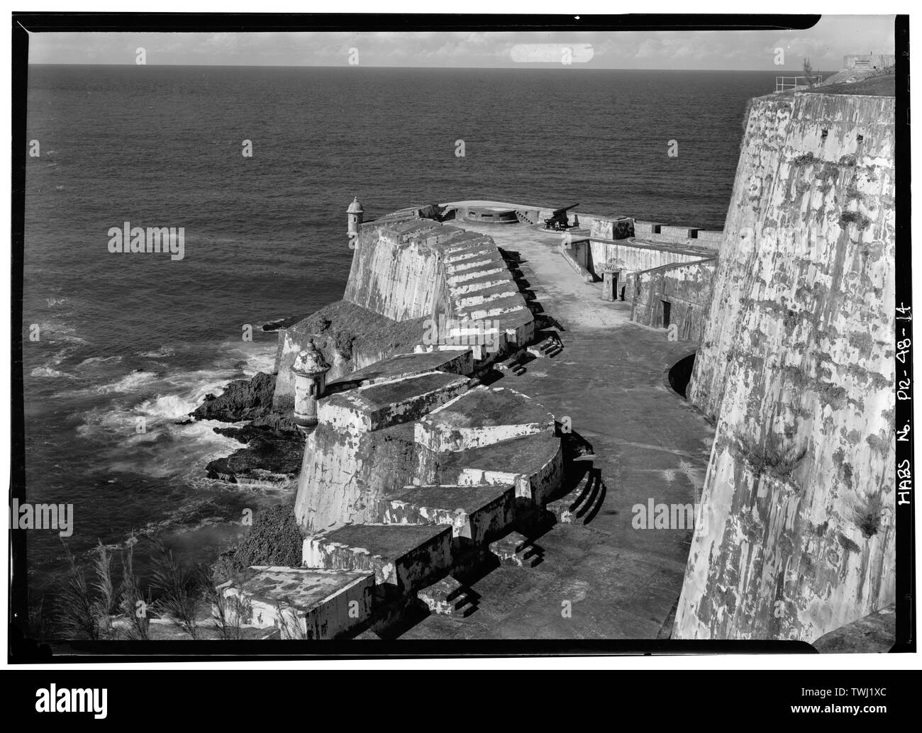 Bastione Santa Barbara da El Macho guardando verso nord-ovest - Castillo de San Felipe del Morro, estremità nord-ovest di San Juan, San Juan, San Juan Municipio, PR; Antonelli, Juan Baustista; de Salazar, Pedro; prezzo, Gigi B, trasmettitore; Klugh, T, trasmettitore; Behrens, Tom, trasmettitore; Boucher, Jack e del fotografo; prezzo, Virginia B, trasmettitore Foto Stock