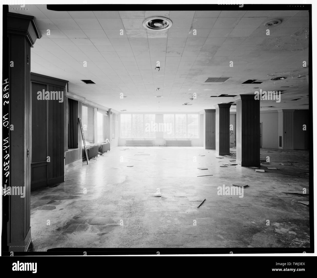 Secondo piano, Forest East Suites, guardando verso est lungo la parete sud. - Lake Placid Club, Foresta parafango, lato est dello specchio del lago, a nord della Strada Statale Route 86 e principali, Nord Isola d'Elba, la contea di Essex, NY Foto Stock