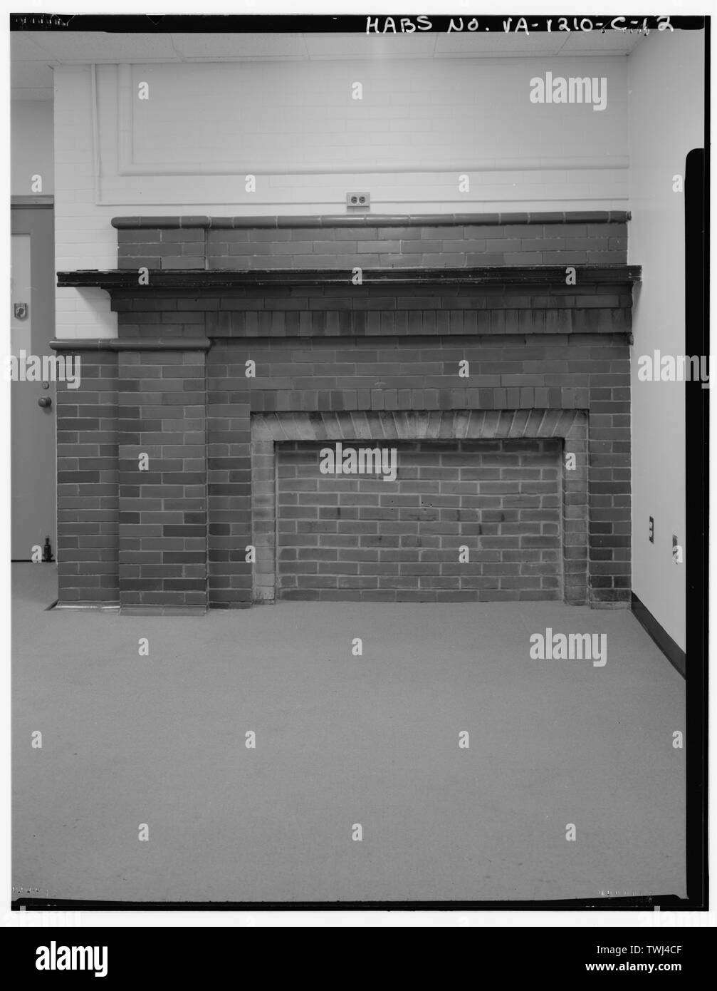 Secondo piano, lobby guardando ad est - ramo meridionale del National Home for Disabled Volunteer soldati, caserma O, 100 emancipazione Avenue, Hampton, Hampton, VA; U.S. Reparto degli affari di veterani Foto Stock