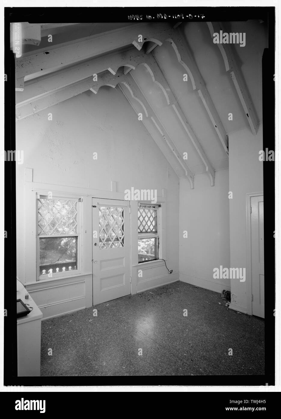 Secondo piano, a nord nord-ovest camera guardando dal sud-ovest (visualizzazione verticale) - Parco Nazionale di seminario, Chalet Svizzero, 2802 Woodstock Avenue, Silver Spring, Montgomery County, MD; Eta Beta Theta sorority; Il Ament, James E; prezzo, Virginia B, trasmettitore; Ott, Cynthia, storico; Boucher, Jack e del fotografo; Lavoie, Catherine C, project manager; prezzo, Virginia B, trasmettitore; prezzo, Virginia B, trasmettitore; Lavoie, Catherine C, responsabile di progetto Foto Stock