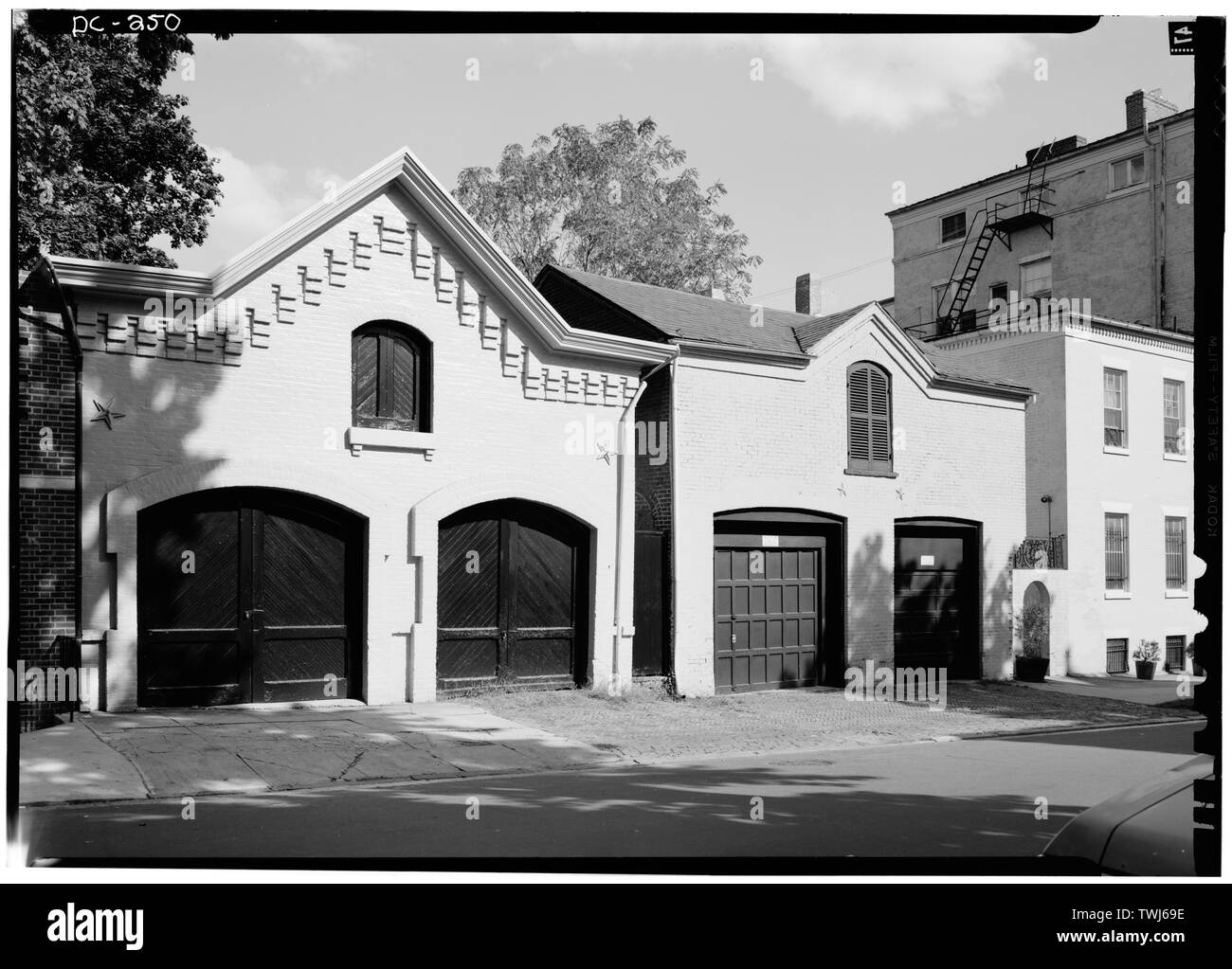 Settembre 1969 vista di fronte ovest che mostra simile vettura della casa a sud - Carriage House, 1313 trenta-primo Street Nordovest, Washington, Distretto di Columbia, DC Foto Stock
