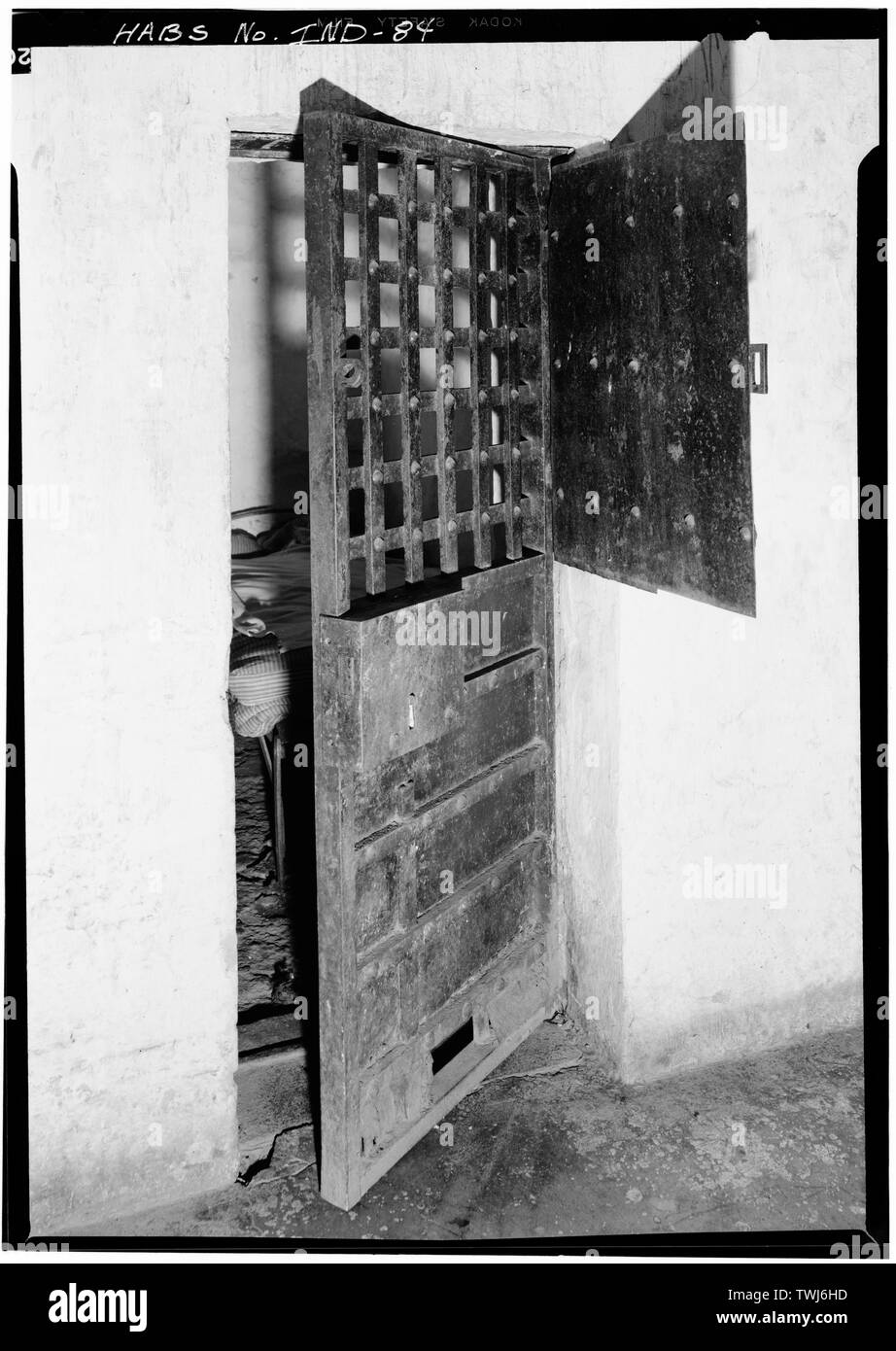 Settembre 1971 tipica cella porta - Jefferson County Jail e sceriffo di ufficio, Courthouse Square, Madison, Jefferson county, IN; Lee, Monroe W; Kirk, John; McKimm, Robert; Falconer, James; Farnsworth, Giuseppe; Honore, Francesca; Durham, Fleming; Temperly, Matthew Foto Stock