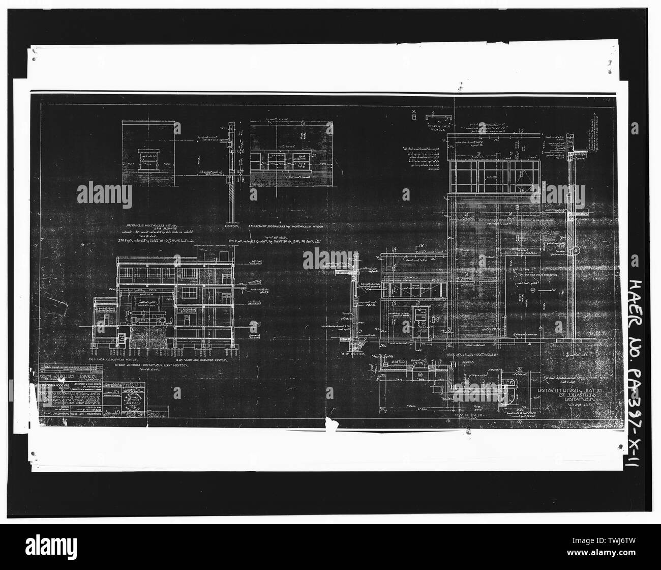 Edificio di servizio n. 620. Dettaglio della facciata nord e ingresso alla sottostazione e finestre nella parte superiore dei pozzi di ascensore n. 2 e scale n. 1 e la sezione passante (sottostazione bacino di carenaggio associates, Giugno 12, 1941). In file di Cushman e Wakefield, edificio 501, Philadelphia Naval Business Center. - Base Navale Philadelphia-Philadelphia Cantiere Navale, edificio di servizio, bacini di carenaggio n. 4 e 5, Campionato Isola, Philadelphia, Contea di Philadelphia, PA Foto Stock