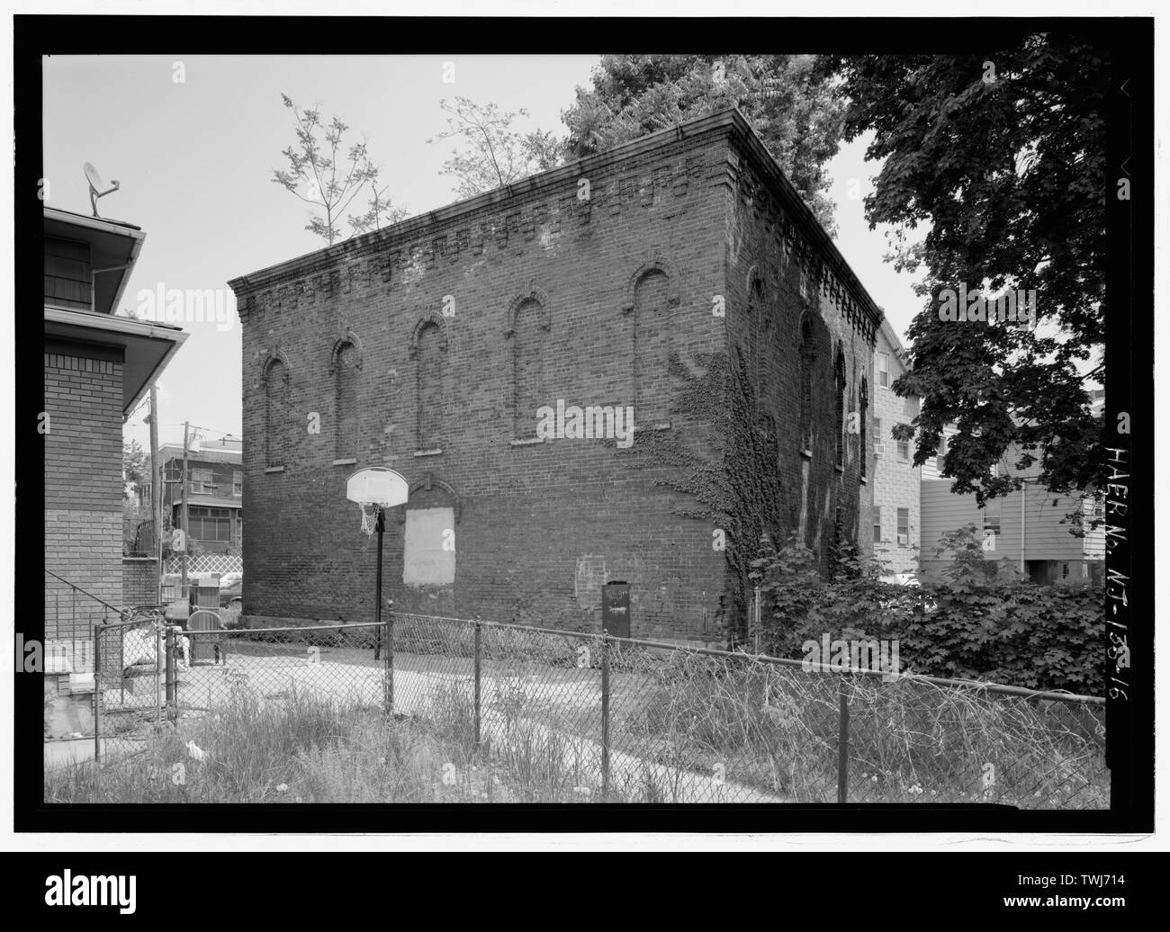 Albero n. 2, guardando a nord-est - Delaware, Lackawanna e Western Railroad, North Bergen Tunnel, attraverso il Bergen collina dalla prospettiva Street a Ogden Avenue a John F. Kennedy Boulevard al Beacon Avenue, Città di Jersey, Hudson County, NJ Foto Stock