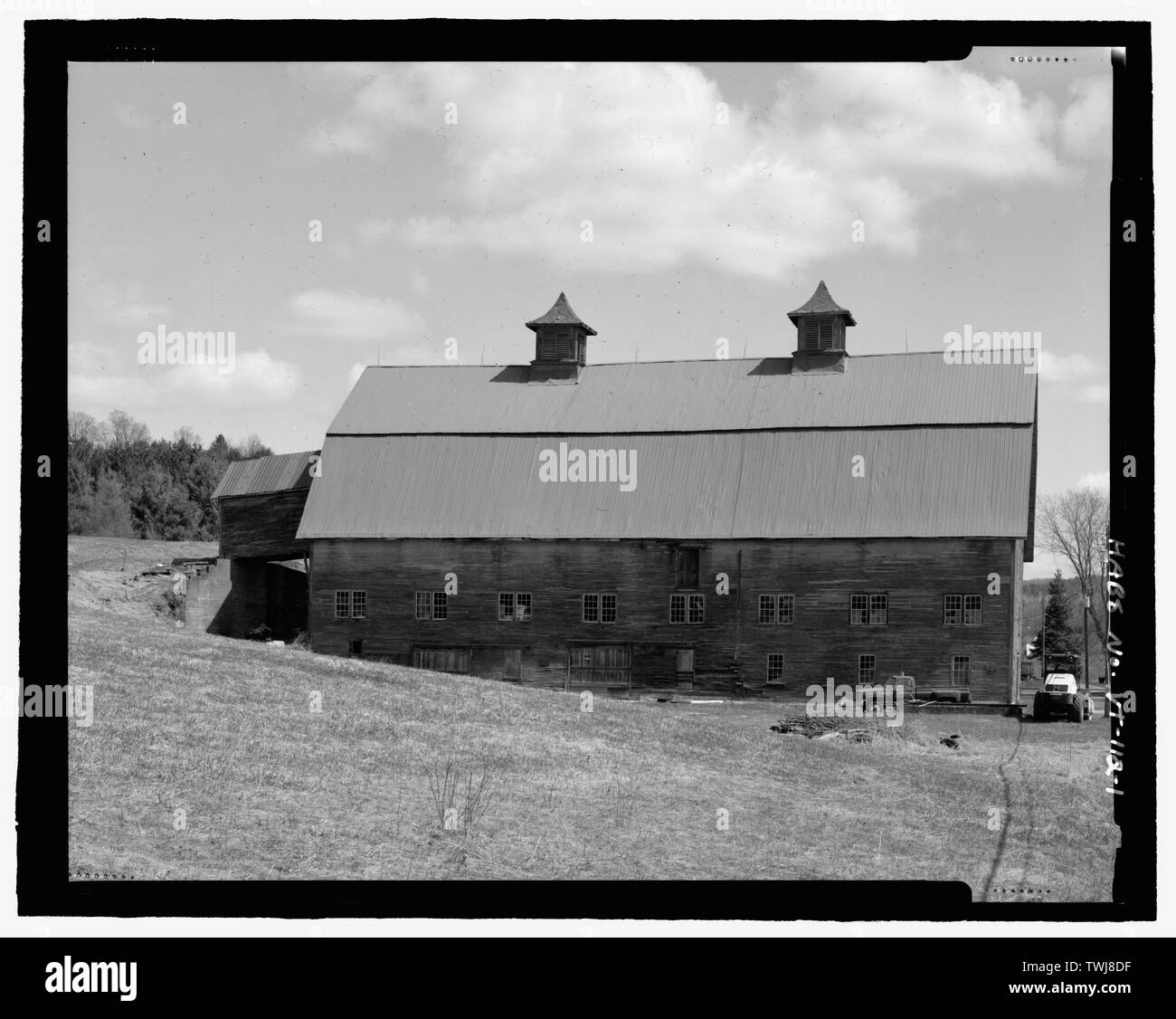 Elevazione laterale, est. - Martin Granaio, U.S. Il percorso 2 in corrispondenza di Fowler Road, Marshfield, Washington County, VT Foto Stock