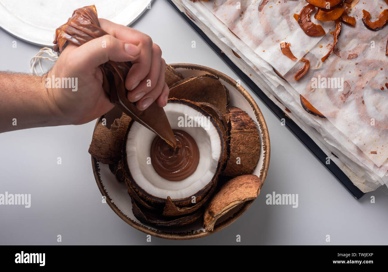 Il Cocco caramello dessert preparati Foto Stock