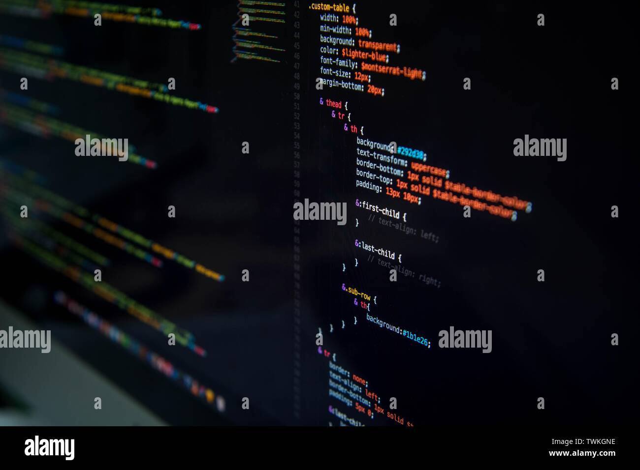 Schermo con codifica html e css su di esso Foto Stock