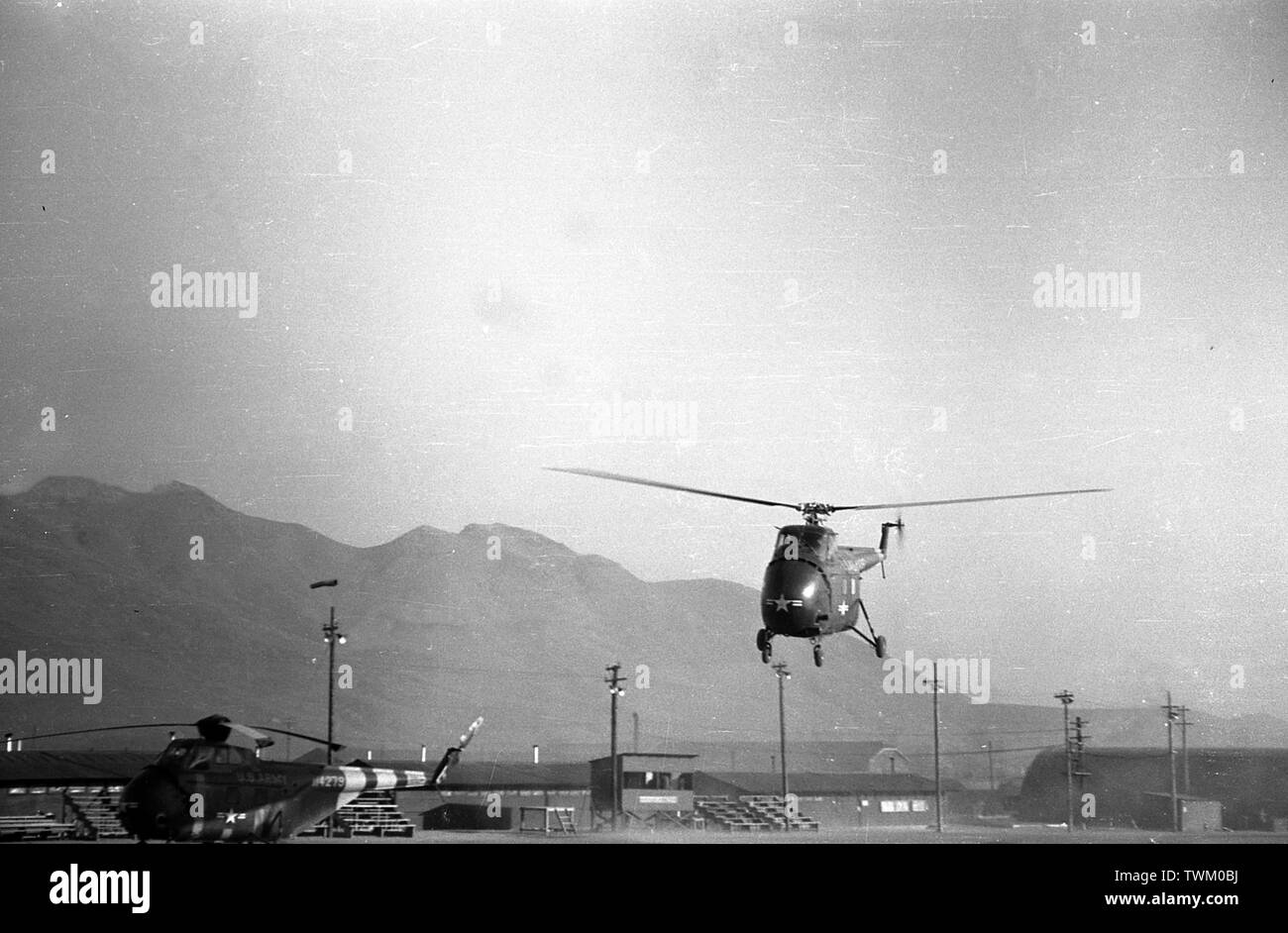 US Army in Sud Corea 1955 Flugplatz - US Army nella Repubblica di Corea (ROK) / Corea del Sud 1955 Airfield Foto Stock
