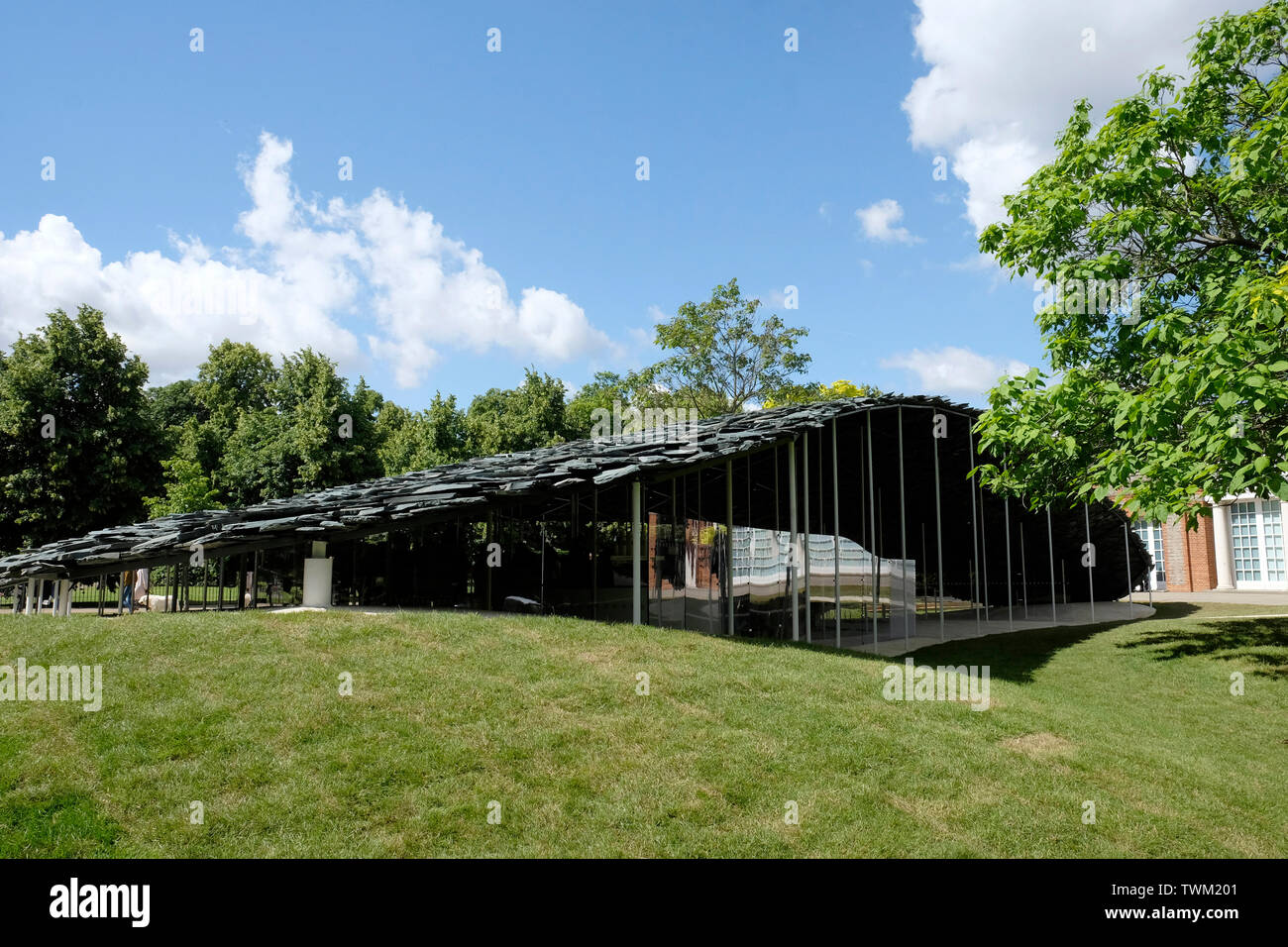 Una nuova mostra temporanea presso la Serpentine Gallery, dall'architetto giapponese Junya Ishigami apre al pubblico. Foto Stock