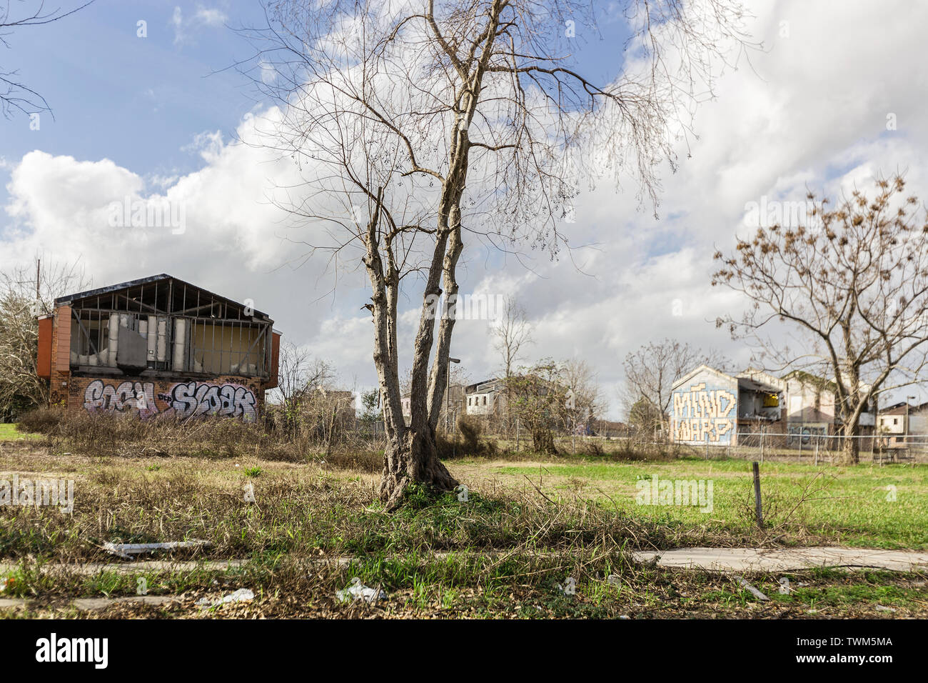 Danni rimane anni dopo l'uragano Katrina ha devastato la Bassa 9. Ward a New Orleans, Louisiana Foto Stock