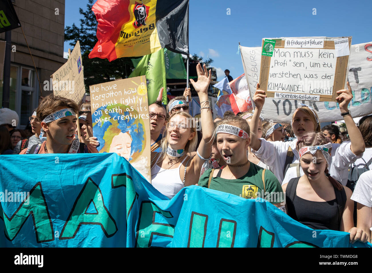 Prima la protezione del clima a livello internazionale la dimostrazione, clima sciopero, il movimento di venerdì per il futuro, in Aachen, con decine di migliaia di participan Foto Stock