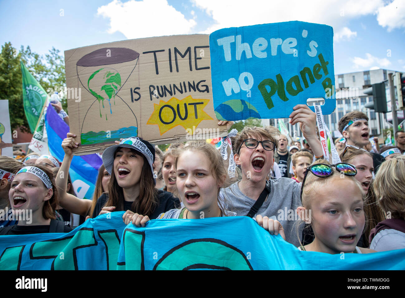 Prima la protezione del clima a livello internazionale la dimostrazione, clima sciopero, il movimento di venerdì per il futuro, in Aachen, con decine di migliaia di participan Foto Stock