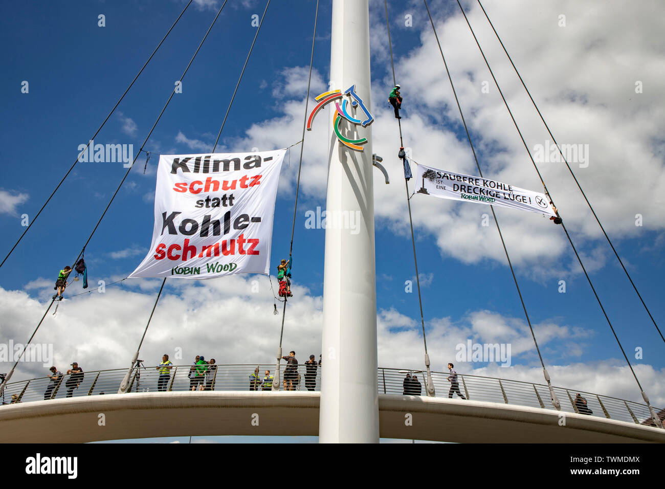 Prima la protezione del clima a livello internazionale la dimostrazione, clima sciopero, il movimento di venerdì per il futuro, in Aachen, con decine di migliaia di participan Foto Stock