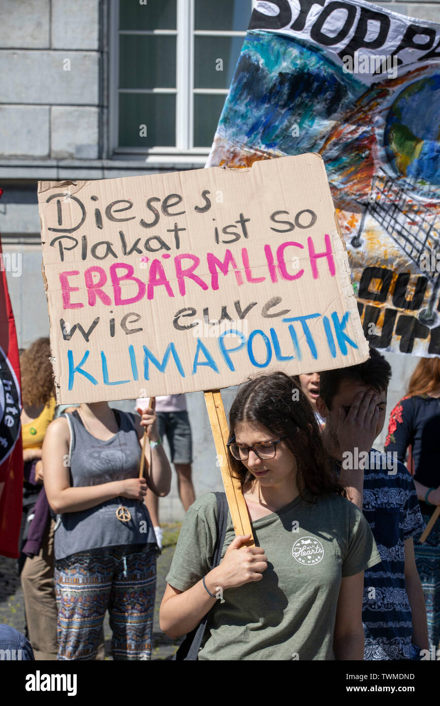 Prima la protezione del clima a livello internazionale la dimostrazione, clima sciopero, il movimento di venerdì per il futuro, in Aachen, con decine di migliaia di participan Foto Stock
