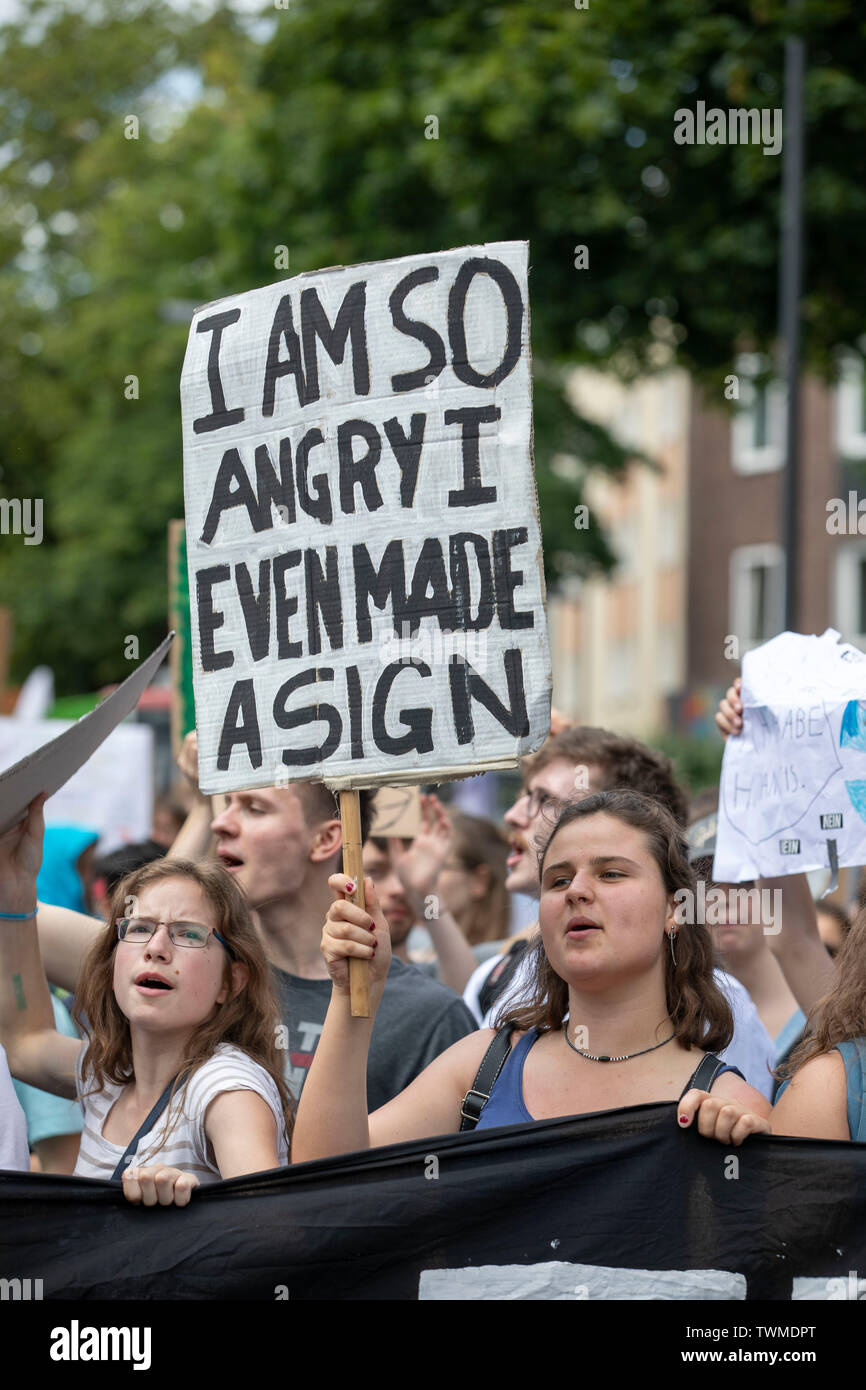 Prima la protezione del clima a livello internazionale la dimostrazione, clima sciopero, il movimento di venerdì per il futuro, in Aachen, con decine di migliaia di participan Foto Stock