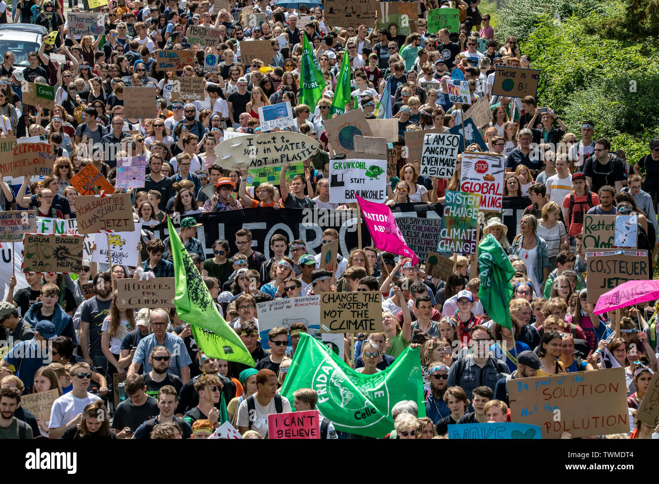 Prima la protezione del clima a livello internazionale la dimostrazione, clima sciopero, il movimento di venerdì per il futuro, in Aachen, con decine di migliaia di participan Foto Stock