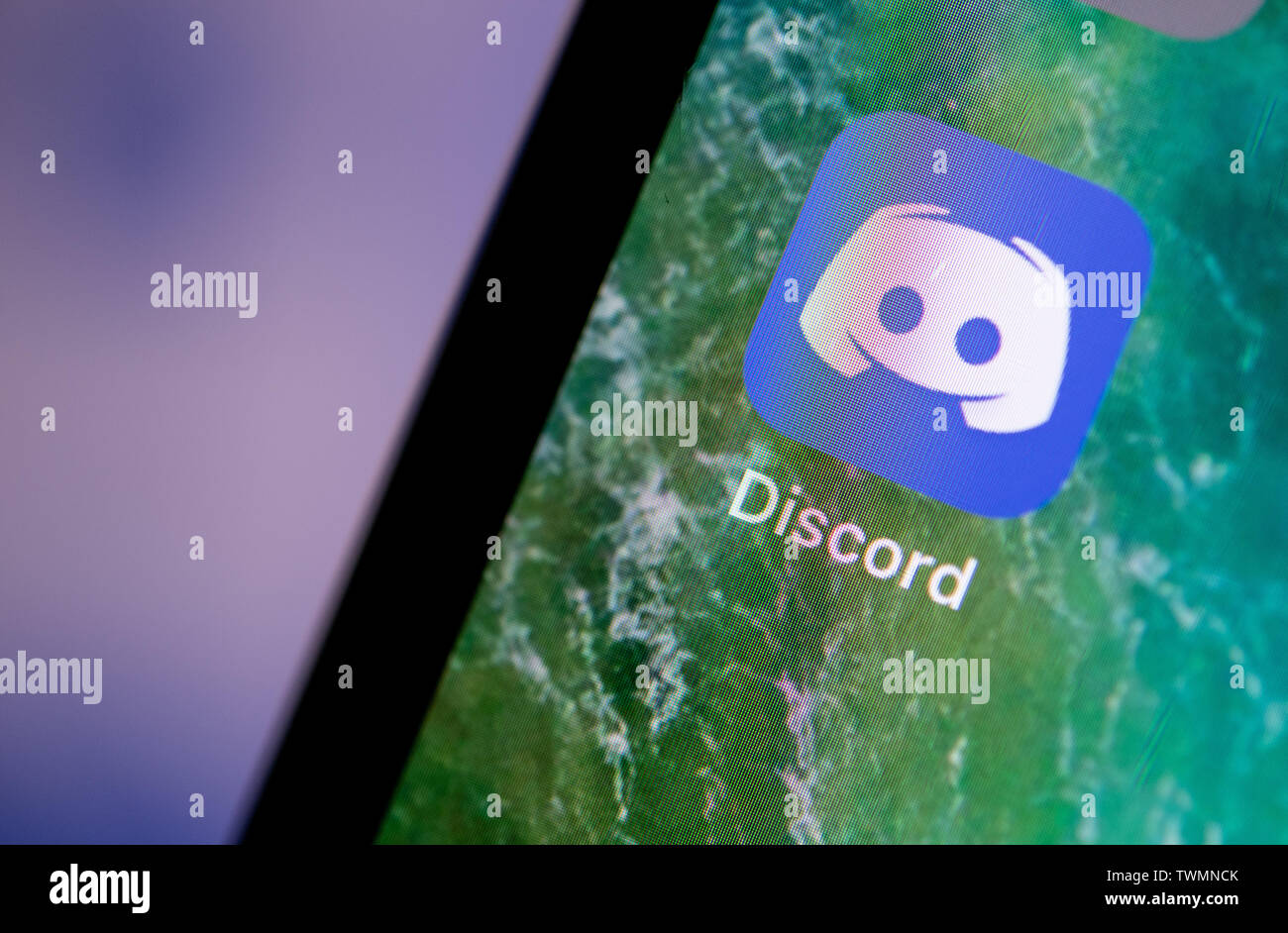Stuttgart, Germania. Il 21 giugno, 2019. La Discordia app viene visualizzata sullo schermo di un iPhone. Credito: Fabian Sommer/dpa/Alamy Live News Foto Stock