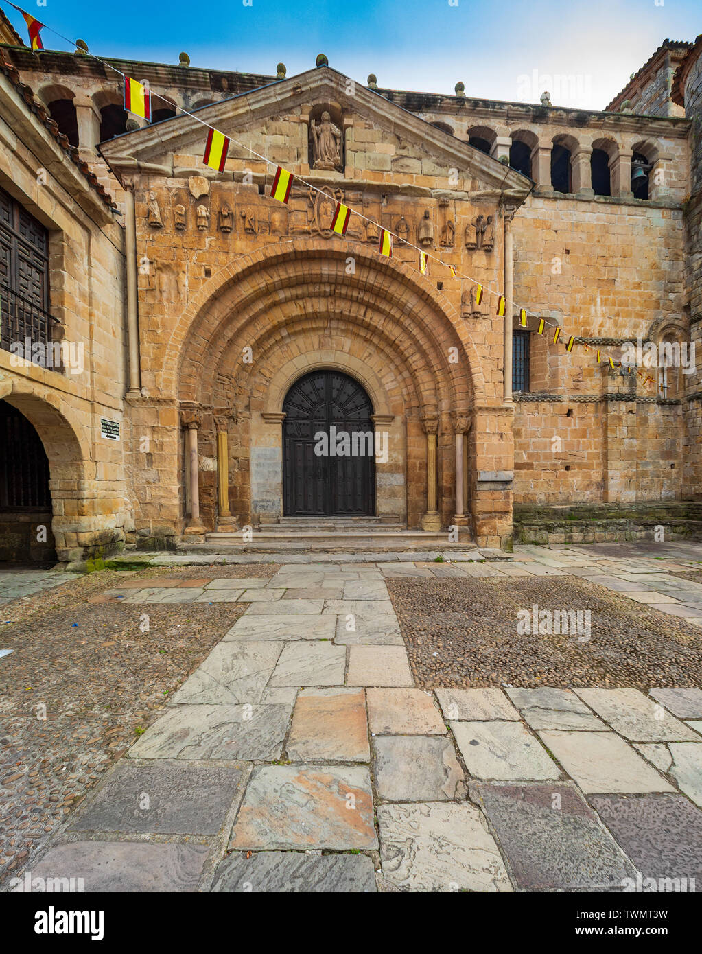 Colegiata Santillana del Mar (Cantabria - Spagna). Arte romanica del XII secolo. Santiago's road Foto Stock