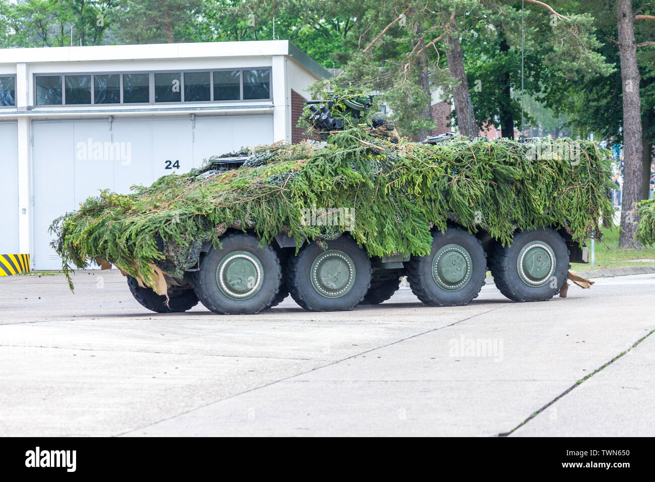 AUGUSTDORF / GERMANIA - Giugno 15, 2019: tedesco di combattimento blindati veicolo GTK Boxer unità su una tattica dimostrazione a evento pubblico giorno del Bundesweh Foto Stock