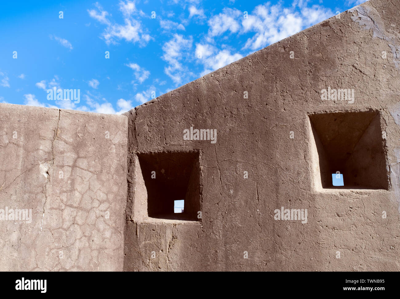 Cannoniere sulla parete di una guerra mondiale 2 fortilizio militare a Newcastle, Australia Foto Stock