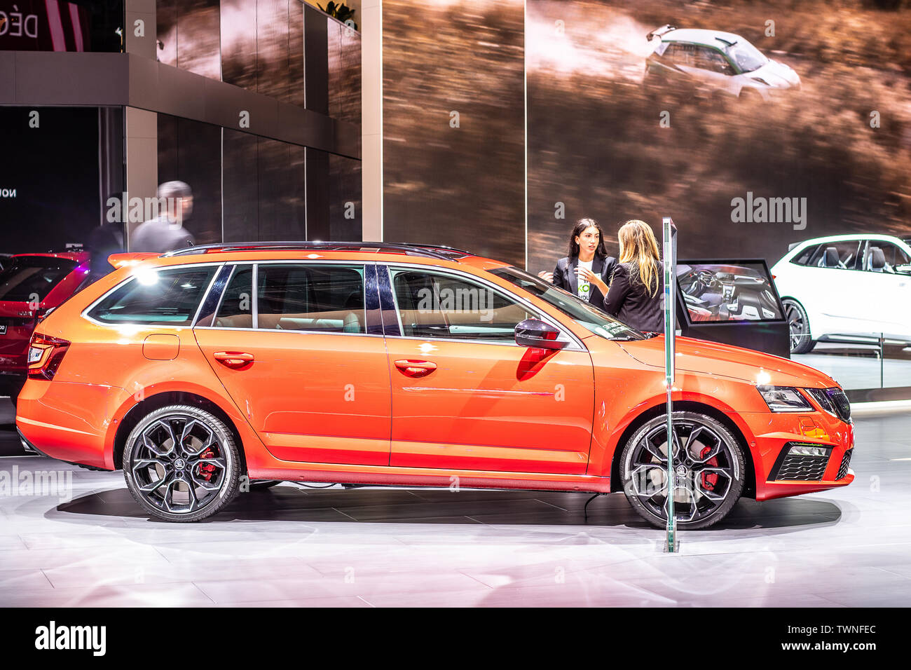 Parigi, Francia, Ott 2018 red nuova Skoda Octavia COMBI RS Mk3 lifting, Mondial Motor Show di Parigi, famiglia piccola vettura prodotta da Skoda auto Foto Stock