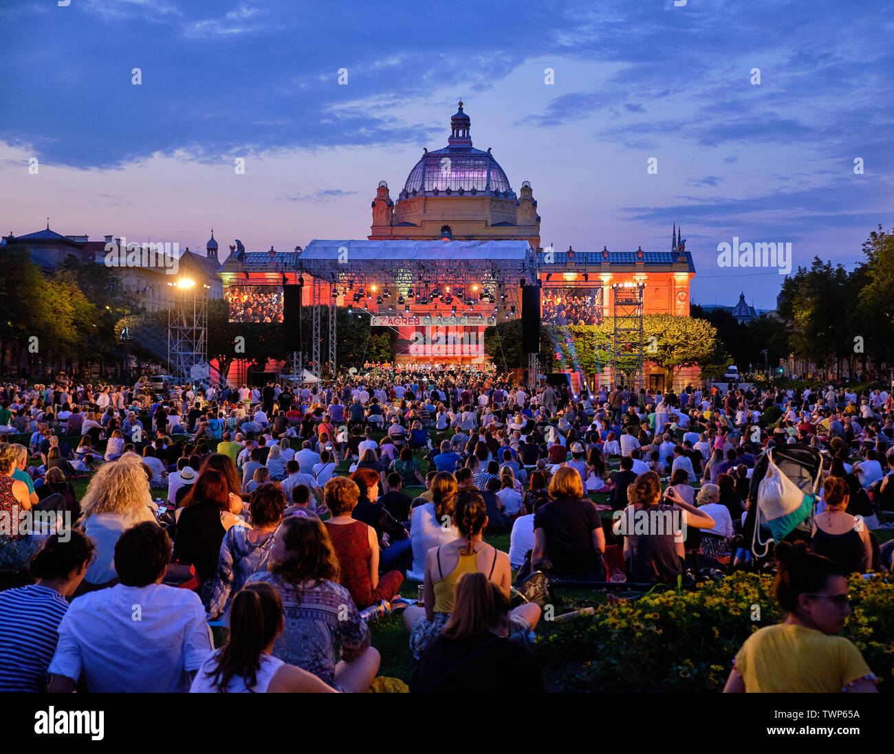 Symphony Orchestra in concerto a parte di Zagabria Classic Open Air Festival, Zagabria Croazia, 21 giugno 2019 Foto Stock
