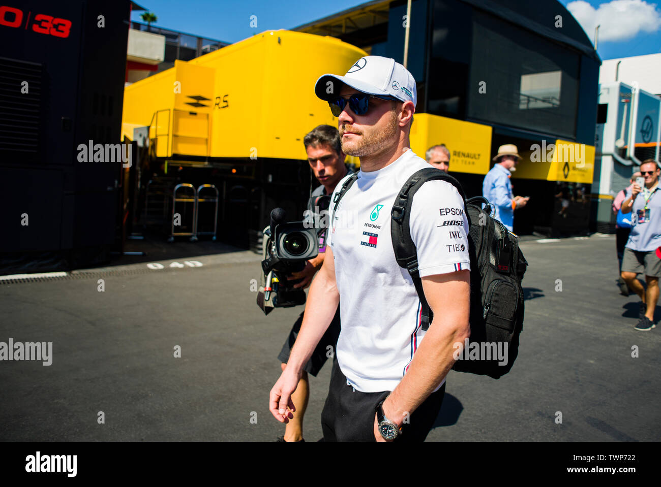 La Francia. Marsiglia, 22 Giugno, 2019. 22 giugno 2019, Automobile del circuito Paul Ricard, Le Castellet, Marsiglia, Francia ; FIA Formula 1 Gran Premio di Francia, qualifiche; Valtteri Bottas della Mercedes Team arriva sul circuito Paul Ricard Credit: Azione Plus immagini di sport/Alamy Live News Credit: Azione Plus immagini di sport/Alamy Live News Credit: Azione Plus immagini di sport/Alamy Live News Foto Stock