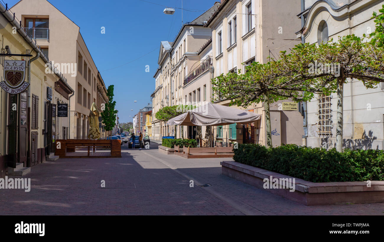 Debrecen, Ungheria, vista sulla città e le strade, una destinazione popolare per i viaggi in Europa orientale Foto Stock